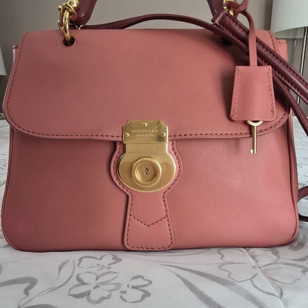 Burberry DK88 Medium Top Handle in Blossom Pink